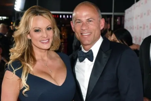 Michael Avenatti vu après sa sortie de prison : retour médiatique...