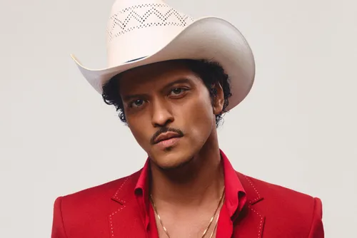 Bruno Mars de retour avec « The Romantic », un album entre R&B...