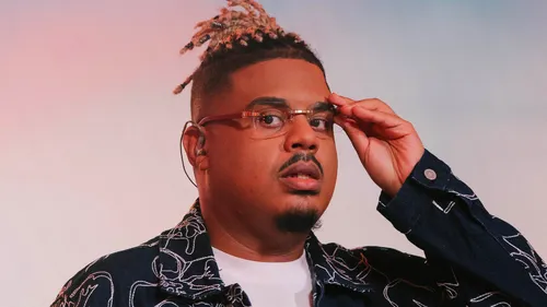 Naza annonce son album RDF avant Bercy dans un teaser hilarant