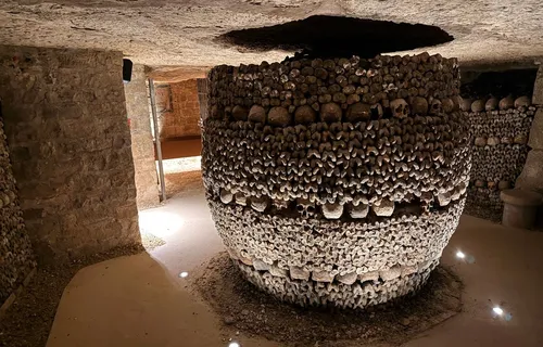 Les Catacombes de Paris rouvrent après 5 mois de rénovation