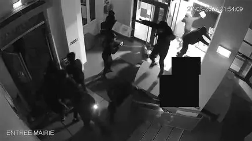 Saccage de la mairie de Fresnes : Dix interpellations effectuées