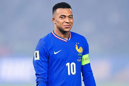 Kylian Mbappé lâché par des marques chinoises après des propos...