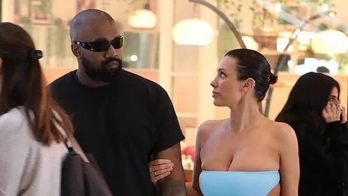 Bianca Censori réalise le clip événement “Father” de Kanye West et...