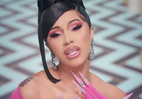 Cardi B : Nouvel album en espagnol en préparation ?