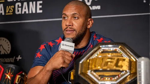 Ciryl Gane relance les spéculations sur son prochain combat à l’UFC