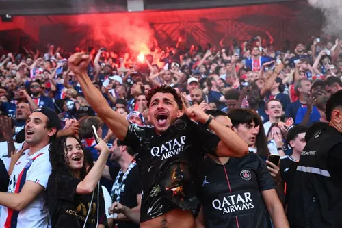 PSG remporte la Ligue des champions : Célébration au Champ-de-Mars