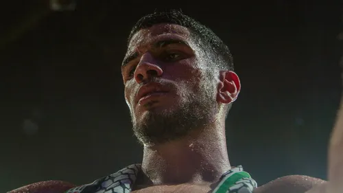 Youssef Boughanem signe avec ARES : son combat contre Mohamed Soumah