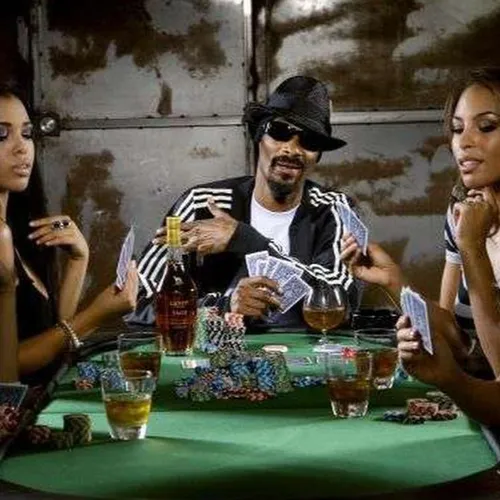 Tapis ! Comment le poker s'est imposé dans la culture rap et à l'écran