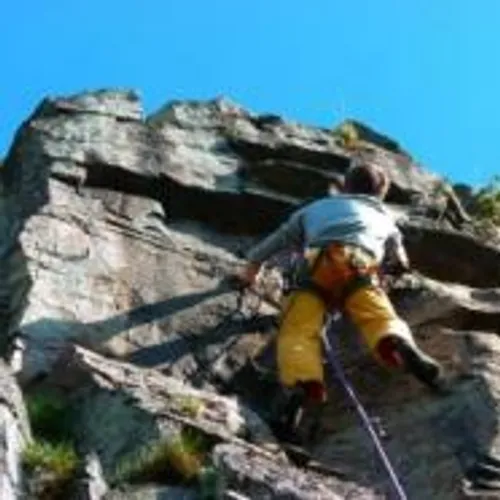 Suivez Le Guide 2022-Le Mur d’escalade de Carville avec Olivier FAUDET