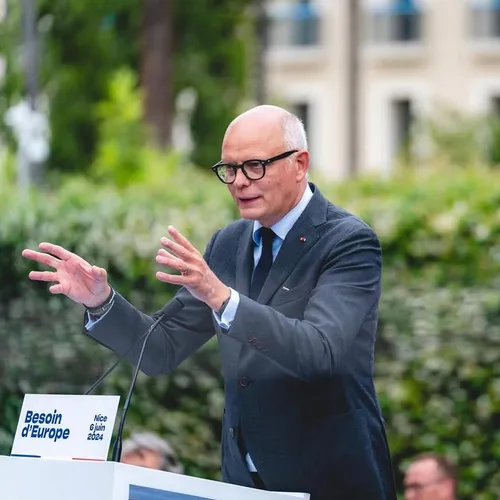 Édouard Philippe durcit sa ligne sur l’immigration et vise une «...