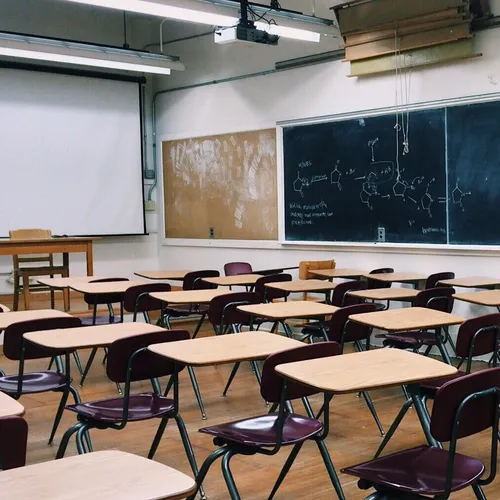 Une école entière reste ouverte pour une seule élève à Jijel !