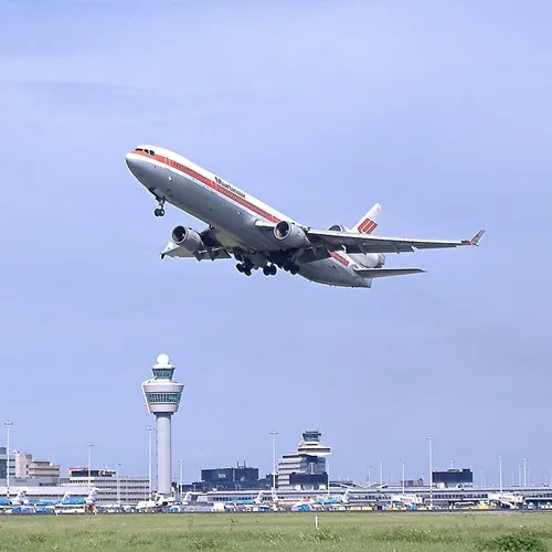 Grève des contrôleurs aériens : une "mobilisation record" ce jeudi...