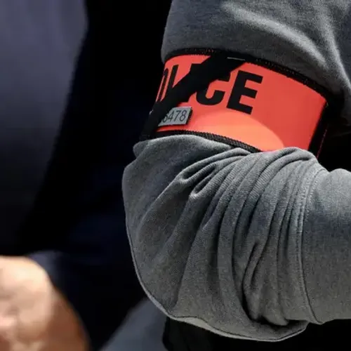 [ SOCIÉTÉ ]: Un jeune blessé par balles à Arles.