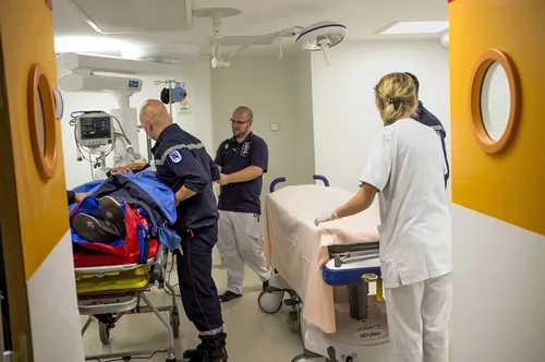 Hôpitaux et pompiers : deux mobilisations nationales secouent la...