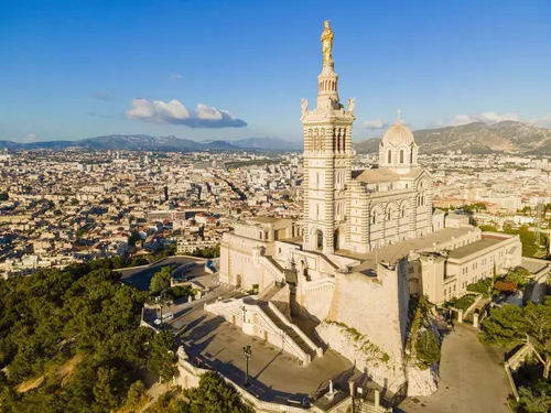 [ Société ] Notre-Dame de la Garde : Une rénovation dorée pour la...