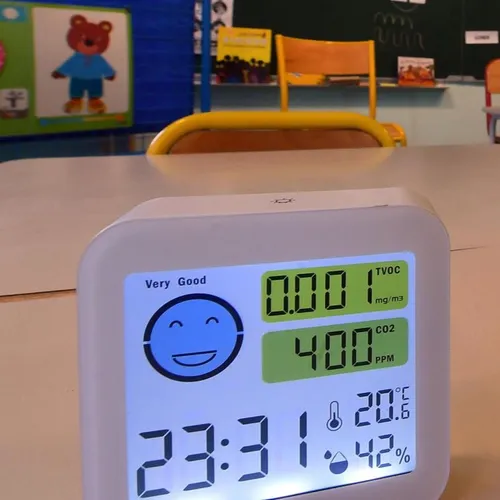 [ SOCIETE ]: 20 millions d'euros pour équiper les classes en...