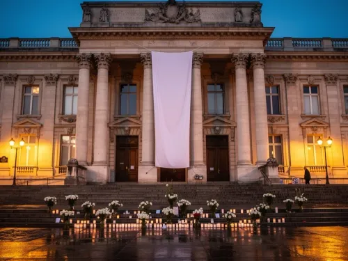 Nîmes : un nouvel hommage à Lyhanna devant le palais de justice