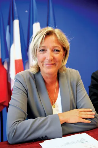 Marine Le Pen débutera sa campagne présidentielle sans bracelet...