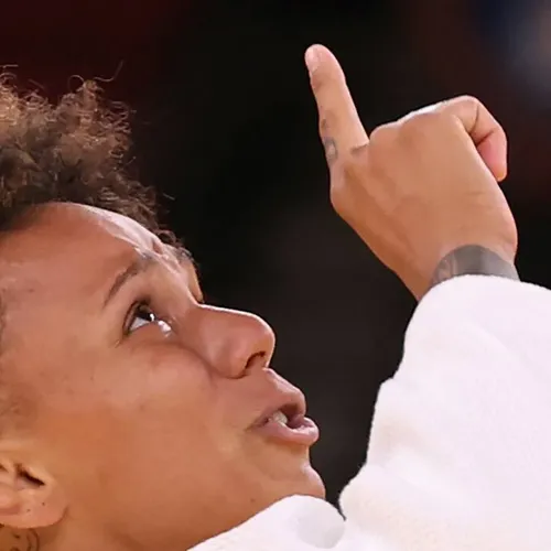 [ SPORT - JUDO ] JO2021: Amandine Buchard a reçu la médaille...