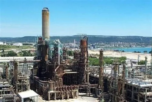 [ Société ] Incendie à Berre-l'Étang : Une fumée noire visible à...