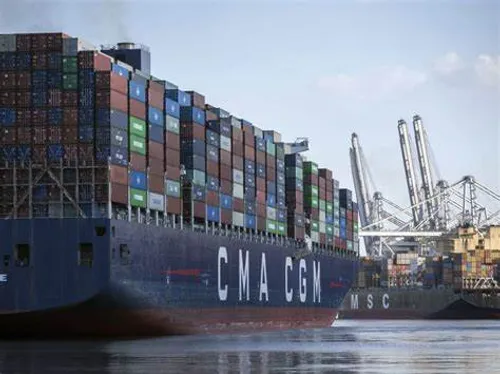 [ Société ] CMA CGM s'offre 48 % de Santos Brasil et vise une prise...
