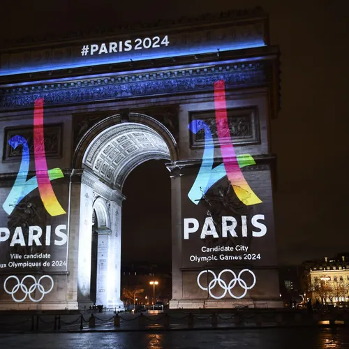 [ SPORT ] JO 2024 : Emmanuel Macron prend la parole à quelques mois...