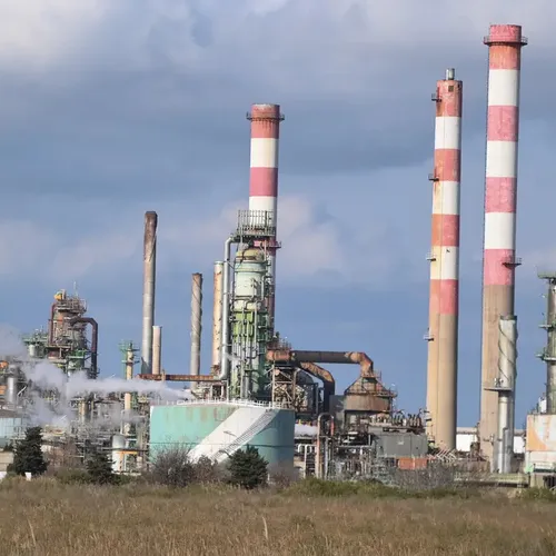 [ ENVIRONNEMENT ] Pollution dans le golfe de Fos : les riverains...