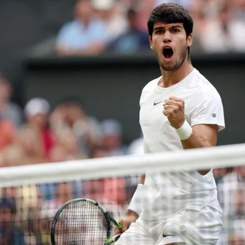 [ SPORT - TENNIS ] Carlos Alcaraz entre dans la légende avec une...