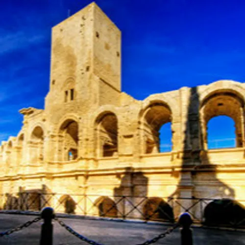 [ SOCIETE / CULTURE ]: A Arles, ce n’est pas un jour comme les...