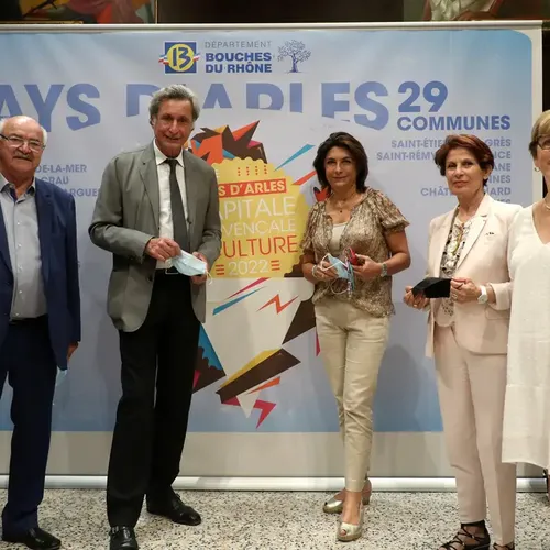 [ CULTURE/ECONOMIE ] Le Pays d’Arles devient la capitale provençale...