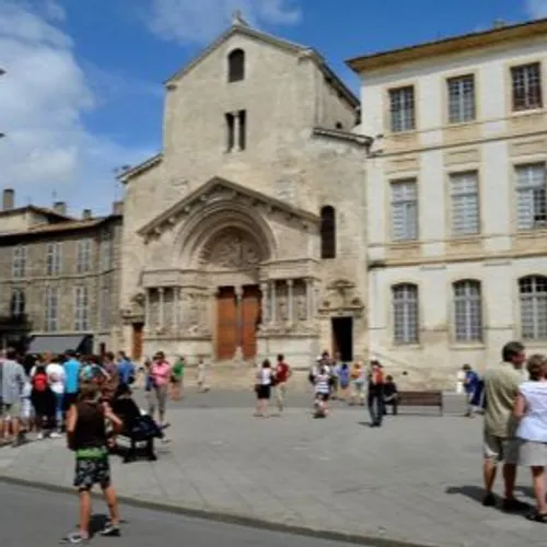 [ TOURISME ] Arles: Le tourisme se porte bien