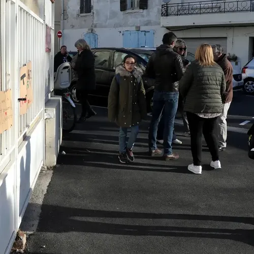 [ ARLES ] Parents et élus s'opposent à une fermeture de classe à...