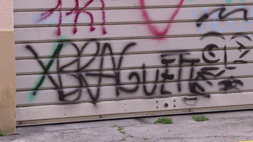 Arles intensifie la lutte contre les tags et les affichages...