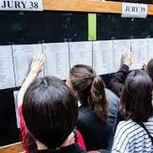 [ EDUCATION ] France: Le résultat du bac aujourd’hui pour les...