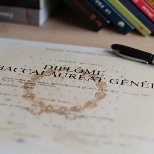 [ EDUCATION - FRANCE ] Clap de fin pour la réforme du BAC annoncé...