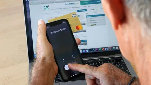 [ ALERTE INFO - "Tout le monde peut se faire avoir" : la fraude au...