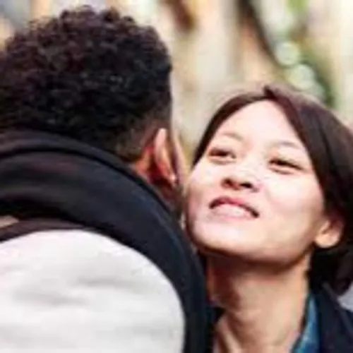 [ SOCIETE ] Pour ou contre la bise ? On a pris vos témoignages