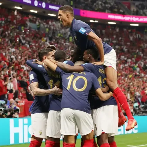 [ SPORT ] Football/QatarWorldCup: Les bleus poursuivent le rêve en...