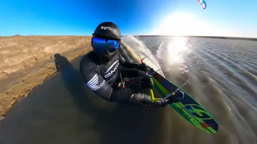 [ SPORT/KITESURF ] Alexandre Caizergues, la vitesse comme mode de vie 