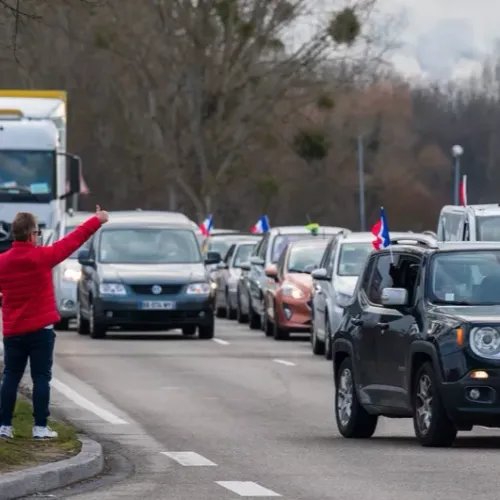 [ SOCIETE ] Le "convoi de la liberté" bloqué à Lille