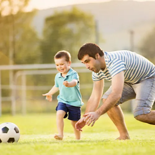[ SOCIETE ]: Des pères de famille se sont élancés de Marseille à...