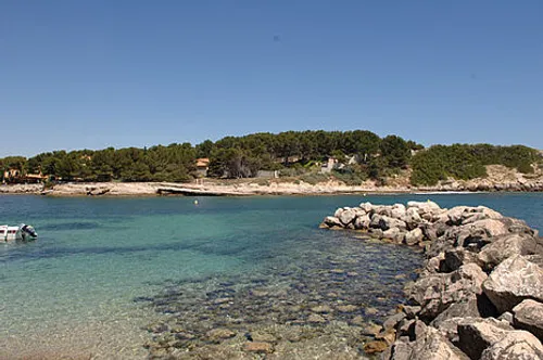 Martigues : baignade interdite à l’anse des Tamaris en raison de...
