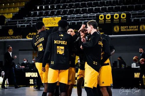 [ SPORT / BASKET ]: La défaite de Fos contre Limoges hier soir.