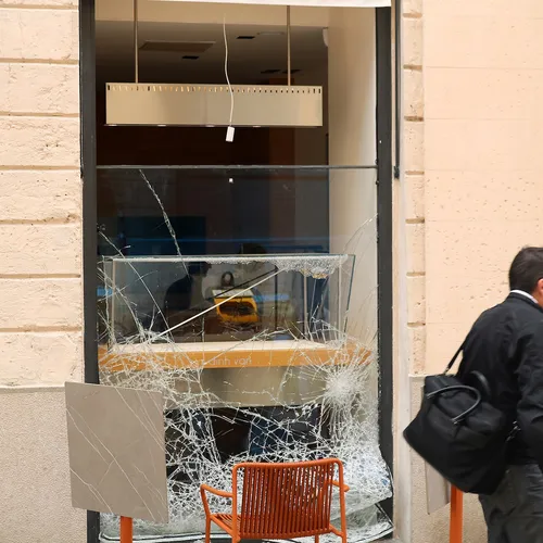 [ SOLIDARITE - MARSEILLE ] Commerçants sinistrés: Des moyens...