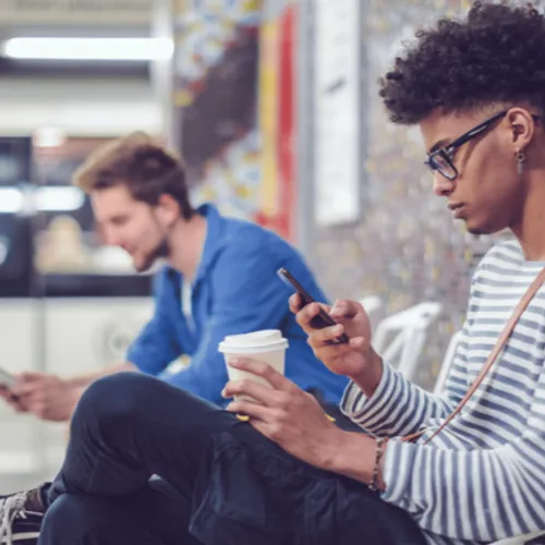 [ SOCIÉTÉ ]: Les étudiants doivent avoir accès aux soins et à la...