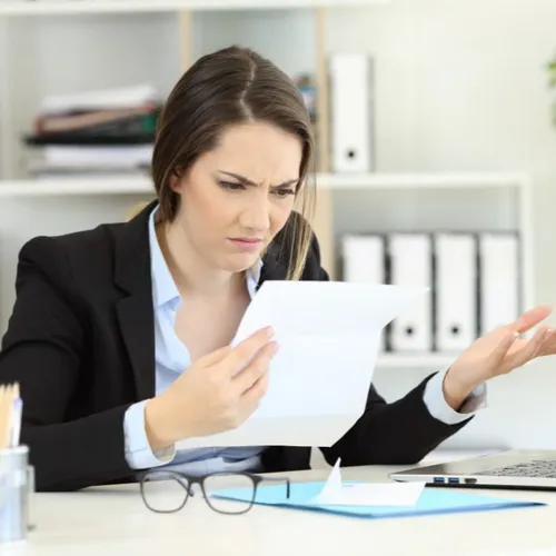 [ SOCIETE ]: Les femmes travaillent théoriquement gratuitement à...