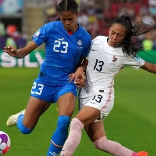 [ SPORT ] Football féminin/Euro:  Les bleues de Diacre repartent...
