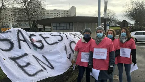 [ SOCIETE ]: Mouvement de grève chez les sages femmes