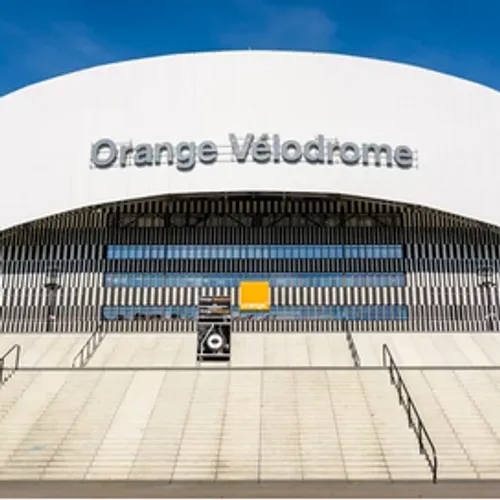 [ HOMMAGE ]: Au tour des Marseillais de saluer la mémoire de...