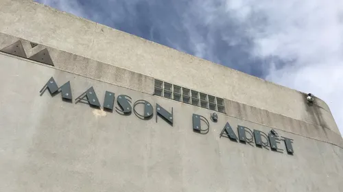 Alerte à la maison d’arrêt de Nîmes après la découverte de...